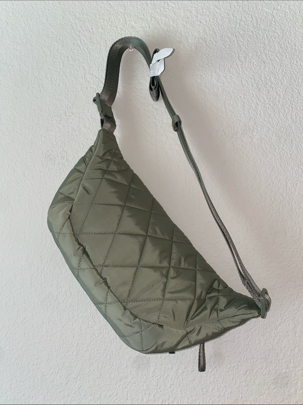 🐛NWT Vera Bradley outlet large belt bag! - Picture 4 of 8